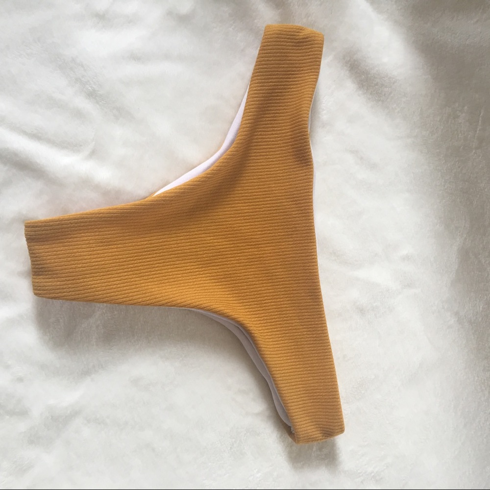 Gold swim bottom (NWOT)